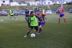 Barrio Sur y Punta Arenas golean en cuadrangular de fútbol