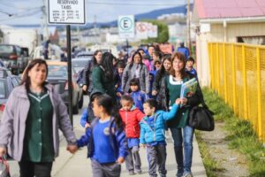 Diez alumnos de Escuela Manuel Bulnes con licencias médicas tras desayuno