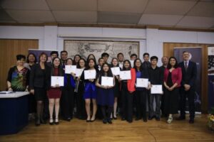 Escolares certificaron su dominio del idioma inglés