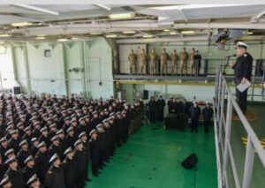 Comandante en Jefe de la Armada  se reunió con dotaciones de rebúsqueda