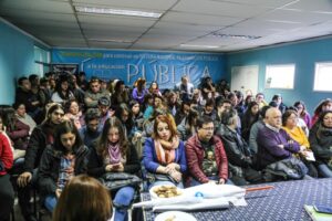Aguinaldo de Navidad y bonos para docentes y asistentes de la educación se pagarán en enero