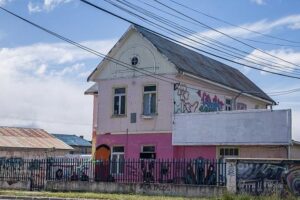 Intendente busca que “Casa Okupa” sea trasladada al Instituto de la Patagonia