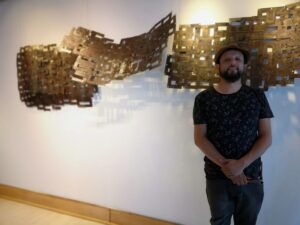Exposición “Bitácora de un Simio” del escultor Said Rumie se lanzará en Casino Dreams