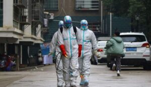 Más de 100 muertos en China y un rápido avance internacional
