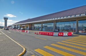 Pelea por pasajeros termina con un chofer  de transportes del aeropuerto condenado