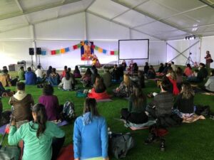 Hoy concluye Om Festival con charlas, talleres meditativos y stands para despertar conciencias