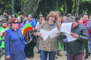Profesores y asistentes de la educación emplazan al Gobierno y a la Cormupa por bonos pendientes