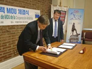 Gobierno Regional firma memorandum de entendimiento con la coreana Busán