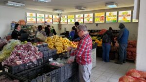 Consumo de frutas y verduras se abre paso en una ciudad con alta obesidad infantil