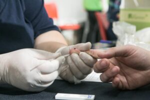 Alta concurrencia de varones entre 15 y 28 años a test rápido de VIH