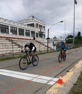 Ciclistas regionales derrocharon alegría y esfuerzo en la 1° fecha del Campeonato de Pista