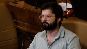 Diputado Boric manifestó confiar en que dieta  parlamentaria será aprobada pronto por el Senado