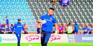Amargo debut de Campos en derrota de la Universidad de Chile en Libertadores