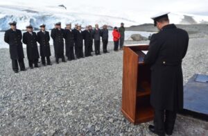 Conmemoraron 72°años de visita del Presidente Gabriel González Videla a la Antártica