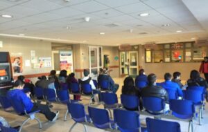 Vecinos y adultos mayores se quejan por tardía atención en urgencia: HCM mantiene que los tiempos están “dentro de la norma”