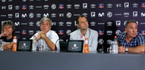 Lasarte, Pekerman y Borghi: los nombres que suenan en Colo Colo para asumir como DT