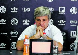 Mayne-Nicholls: “Esperamos ir a Bolivia con nuevo técnico”