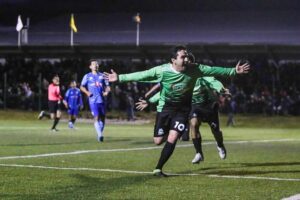 Barrio Sur logró vital  triunfo ante Arica