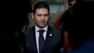 Dos funcionarias de la Fiscalía presentan querella contra fiscal regional de Magallanes