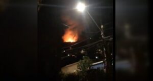 Incendio afectó a cerro San Cristóbal: siniestro dejó olor a humo en varias comunas de la capital