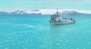 Más de 100 científicos trasladó el “Aquiles” en su primera navegación del año a la Antártica