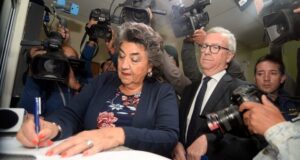 Reginato se querella por desmanes en Viña y acusa 