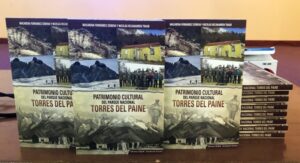 Lanzan libro que resalta el patrimonio cultural del Parque Nacional Torres del Paine