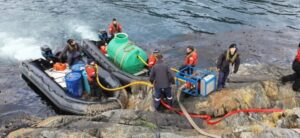 Armada de Chile realizó reabastecimiento en Alcaldías de Mar aisladas en los canales australes