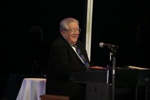 “Tío” Valentín se reencontró con los magallánicos en concierto gratuito
