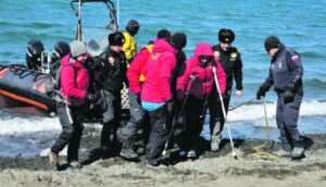 Científica chilena sufrió fractura de tibia y tuvo que ser aeroevacuada desde Bahía Fildes