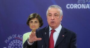 Decretan cuarentena total en 7 comunas de región Metropolitana y aduana sanitaria en toda la ciudad