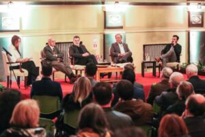 La historia de Punta Arenas y sus momentos de resiliencia son presentados en libro de Mateo Martinic
