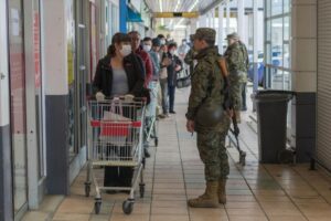 Ejército de Chile en tareas de apoyo a la comunidad en Magallanes