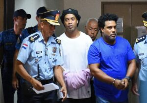 Investigación contra Ronaldinho incluye esquema de lavado de dinero
