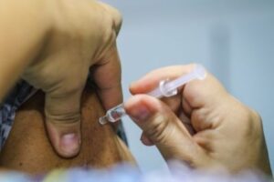 Casi 80 mil personas en Magallanes deberán vacunarse contra la influenza