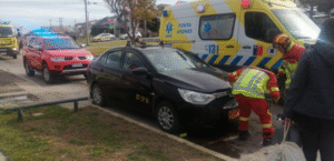 Accidente vehicular dejó a tres personas  lesionadas en la Población Fitz Roy