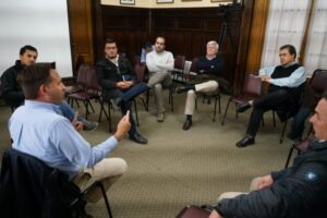 Alcalde pide cerrar el comercio local para evitar masivo avance de Covid-19