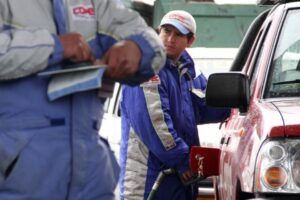 Bencinas suben por tercera semana consecutiva