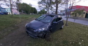 Joven conductora provocó accidente en Avenida España