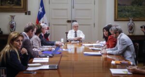Piñera sube aprobación a 18% en medio de crisis por Covid-19: 