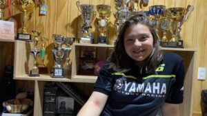 Camila Orellana Bustamante con 13 años, se consolida en el Motocross Regional Adulto