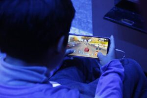 Niños revelaron que les cuesta dormir si usan los videojuegos después de las 9 de la noche