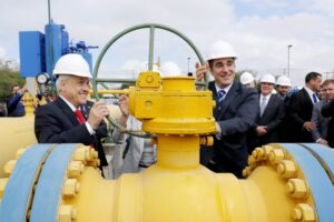 Profesionales y trabajadores de ENAP piden fortalecer producción de gas
