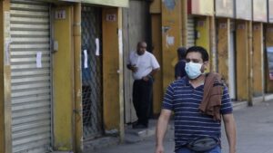 Pymes y negocios de barrio analizan posible cuarentena total