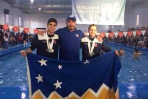 Gonzalo Alvarado: “En la natación estamos entrenando a través de la aplicación zoom”