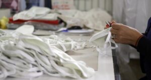 Covid-19: Gobierno recomienda a todos los ciudadanos de Chile usar mascarillas en lugares públicos