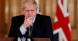 Boris Johnson deja el hospital y dice 