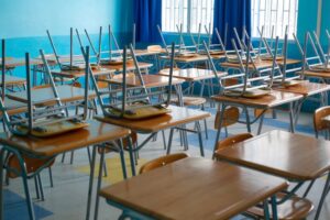 Apoderados inician acciones para modificar mensualidades en establecimientos educacionales