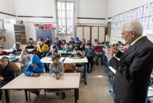 Gobierno italiano promete reapertura de escuelas en septiembre