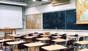Entre junio y agosto se regresaría a clases en Chile